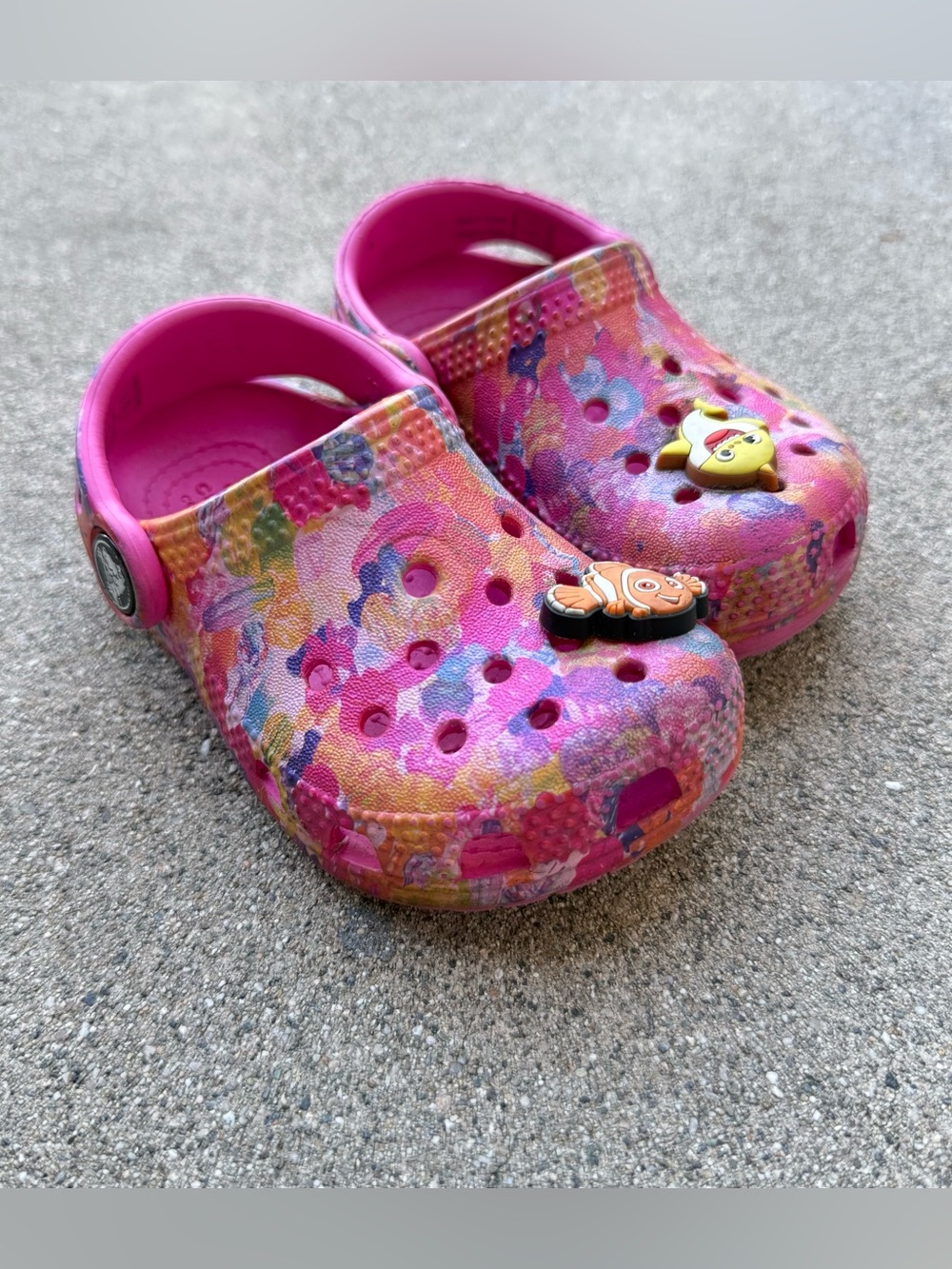 Crocs Classic Clogs Hyper Real Colorful Sandals Kids Size C6 afterschool daycare
